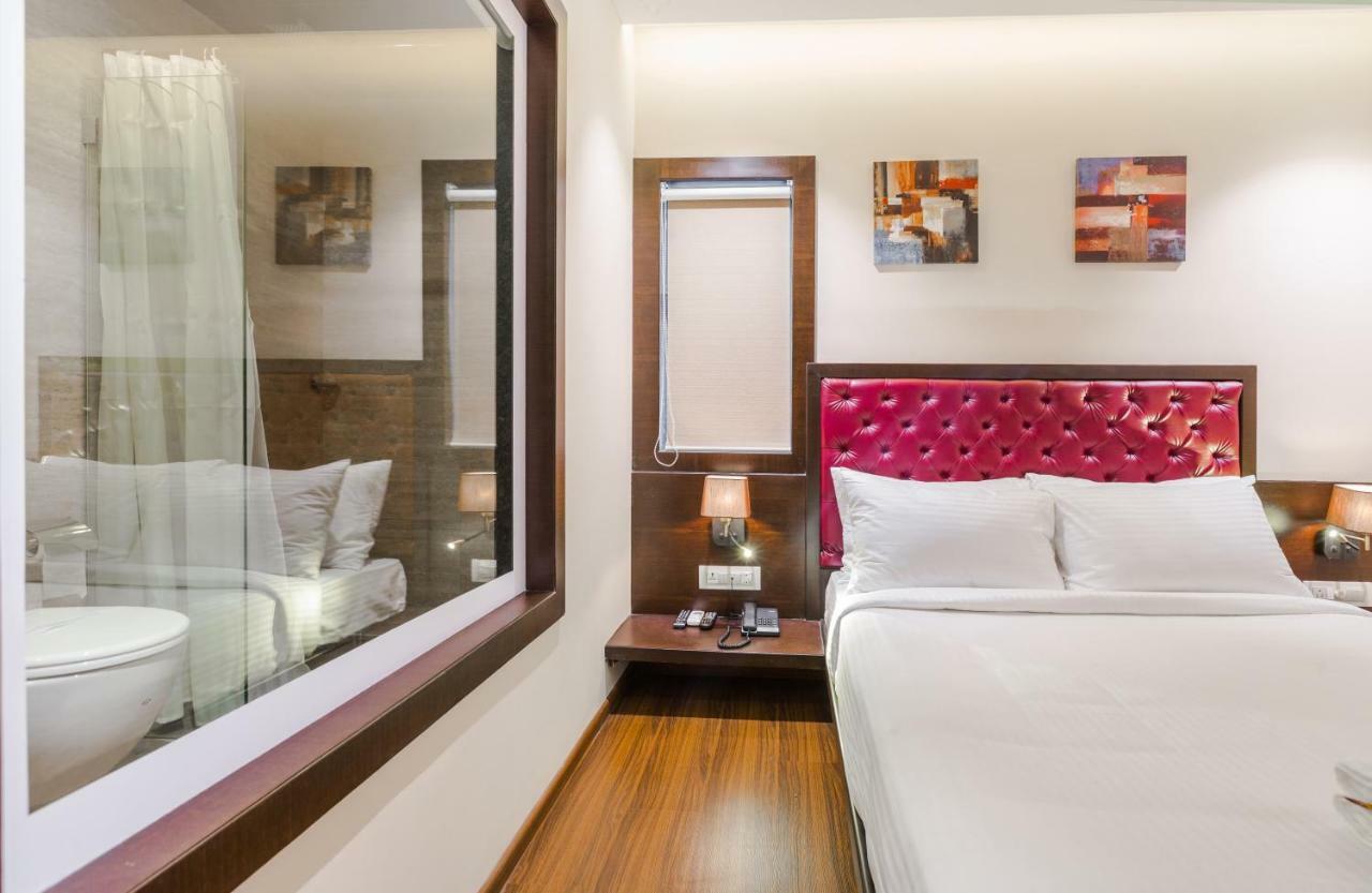 York Hotel Kochi Buitenkant foto