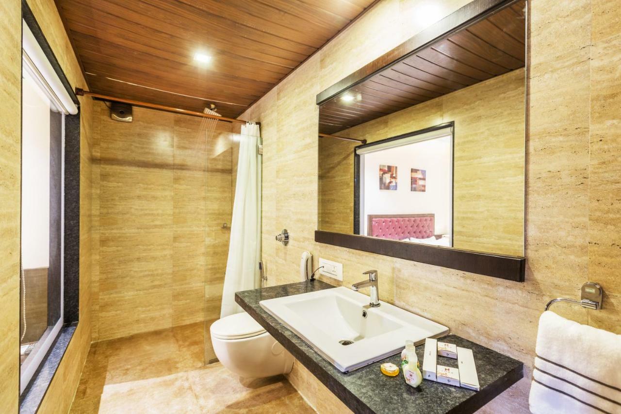 York Hotel Kochi Buitenkant foto