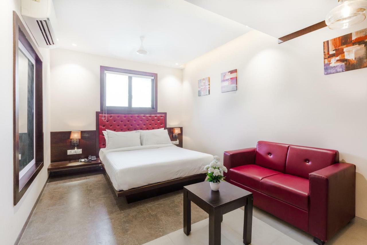 York Hotel Kochi Buitenkant foto